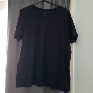 Black shirt